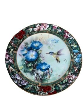 Lena Liu hummingbird decorative plate